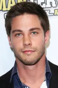 Photo Dean Geyer