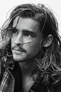 Photo Brenton Thwaites