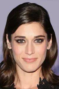 Photo Lizzy Caplan