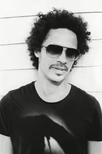 Photo Eagle-Eye Cherry