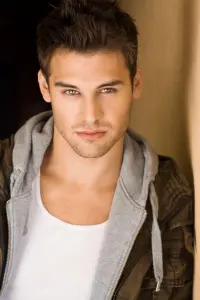 Photo Ryan Guzman