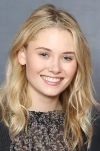 Photo Virginia Gardner