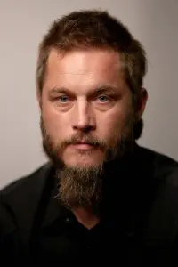 Photo Travis Fimmel