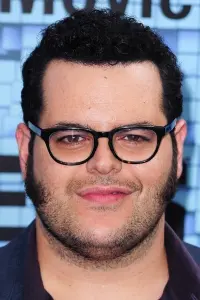 Photo Josh Gad