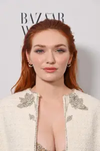 Photo Eleanor Tomlinson