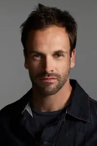 Photo Jonny Lee Miller