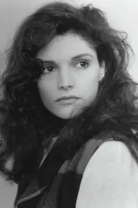 Photo Mary Elizabeth Mastrantonio