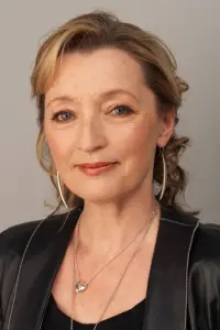 Photo Lesley Manville