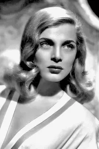 Photo Lizabeth Scott