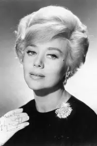 Photo Glynis Johns