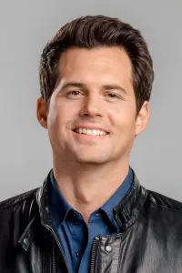 Photo Kristoffer Polaha