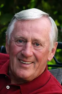 Photo Len Cariou