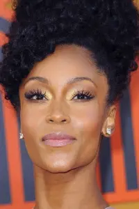 Photo Yaya DaCosta