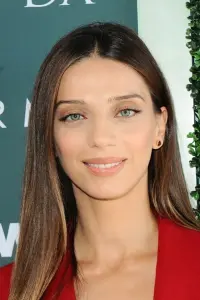 Photo Angela Sarafyan