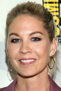 Photo Jenna Elfman