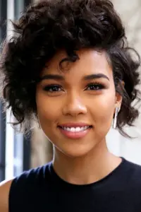 Photo Alexandra Shipp