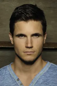 Photo Robbie Amell