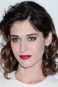 Photo Lizzy Caplan