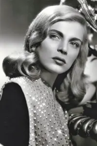 Photo Lizabeth Scott