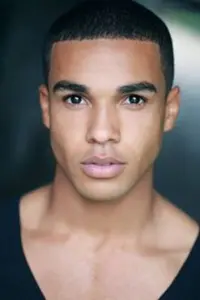 Photo Lucien Laviscount