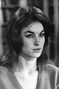 Photo Shirley Anne Field