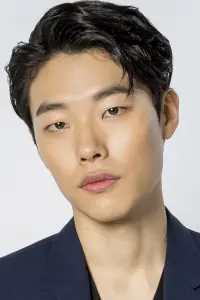 Photo Ryu Jun-yeol