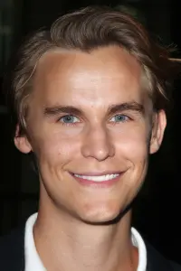 Photo Rhys Wakefield