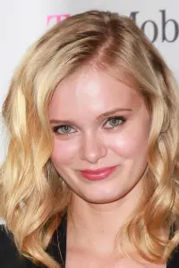 Photo Sara Paxton