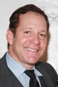 Photo Steve Guttenberg