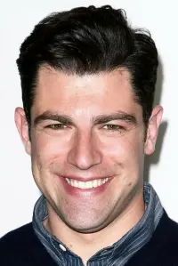 Photo Max Greenfield