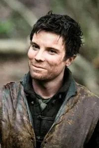 Photo Joe Dempsie