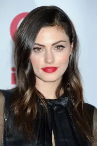 Photo Phoebe Tonkin