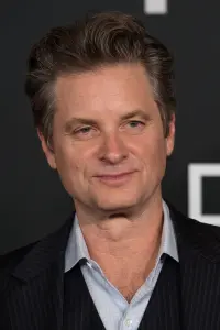 Photo Shea Whigham