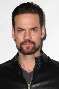 Photo Shane West