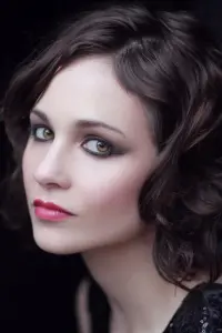 Photo Tuppence Middleton