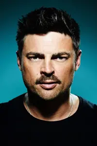 Photo Karl Urban