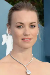 Photo Yvonne Strahovski