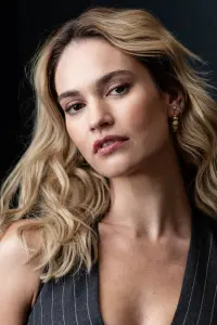 Photo Lily James