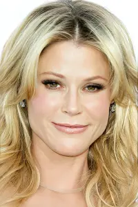 Photo Julie Bowen