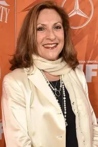 Photo Lesli Linka Glatter