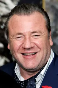 Photo Ray Winstone