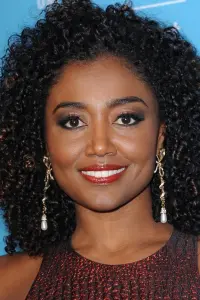 Photo Patina Miller