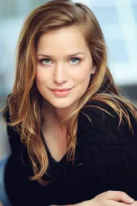 Photo Elizabeth Lail