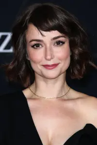 Photo Milana Vayntrub