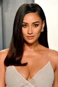 Photo Shay Mitchell