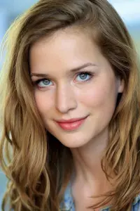 Photo Elizabeth Lail