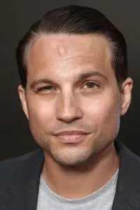 Photo Logan Marshall-Green