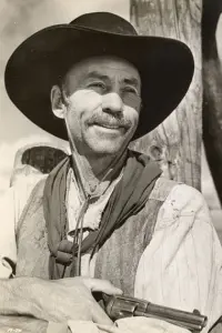 Photo Hank Worden