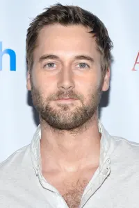 Photo Ryan Eggold