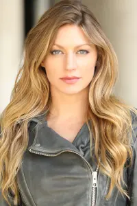 Photo Jes Macallan